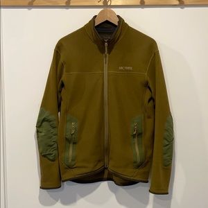 COPY - Arcteryx Retro Covert Cardigan fleece